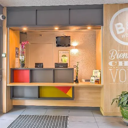1 Montpellier 2*